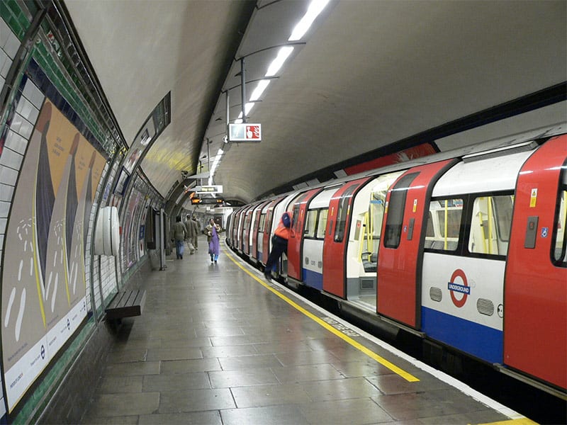 tube travel in london today