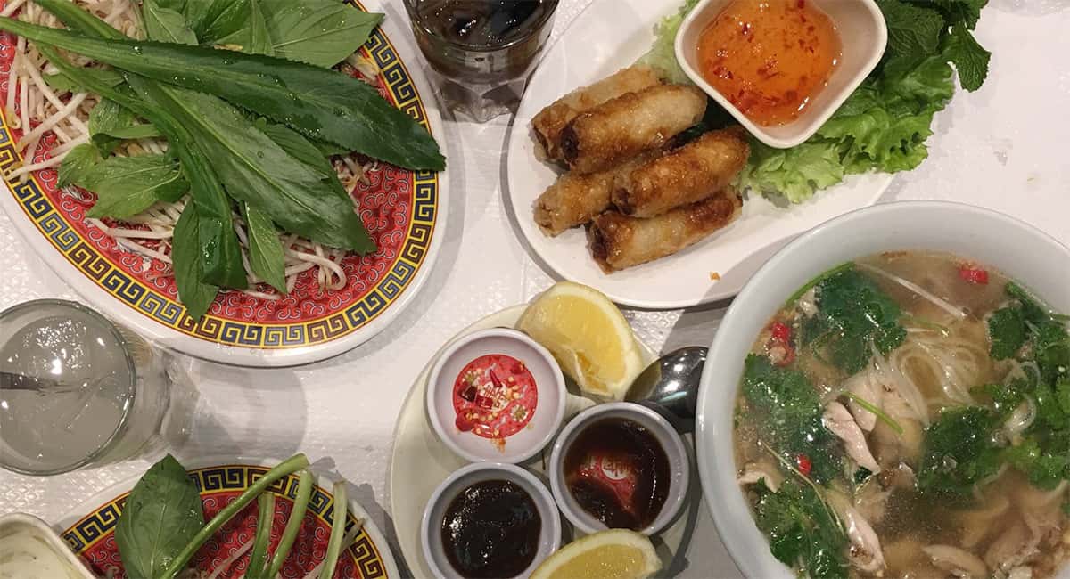 pho14 best cheap food paris 