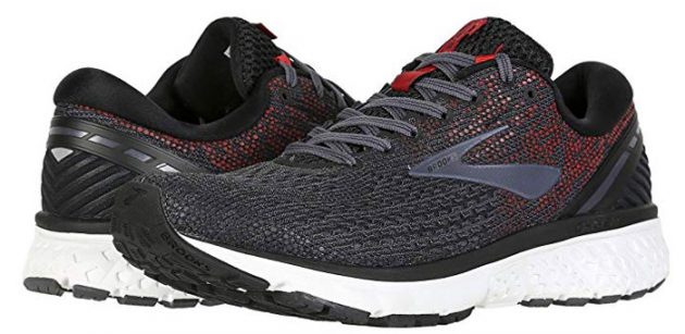 best lightweight sneakers for travel