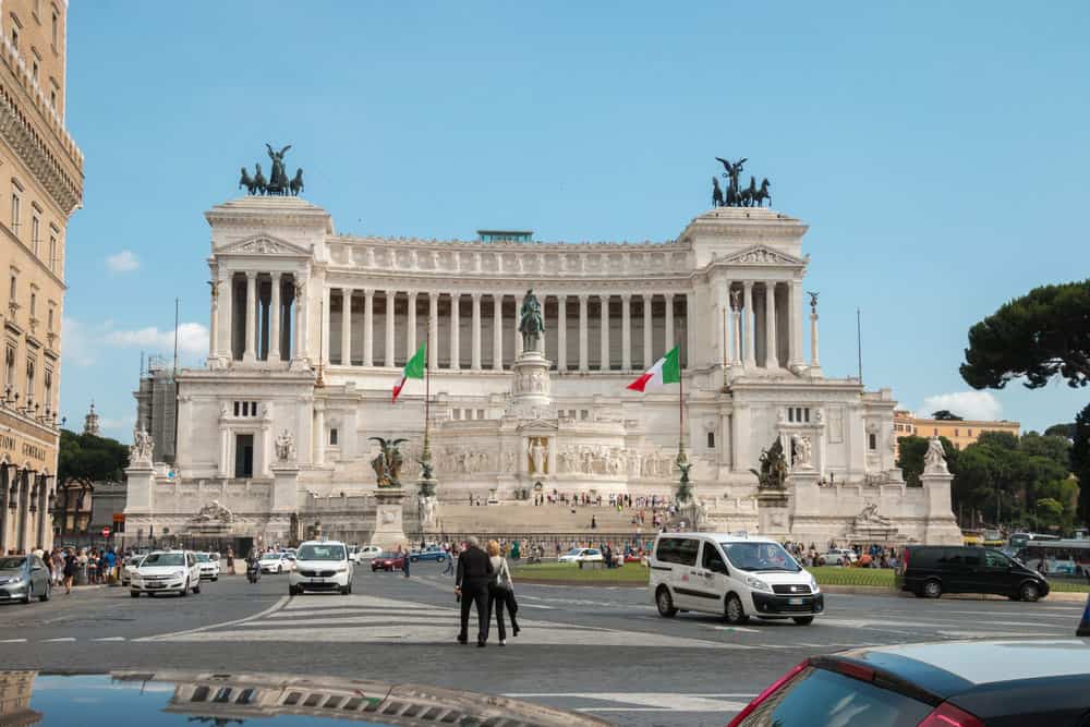 VITTORIO EMANUELE II MONUMENT | Rome Travel Guide